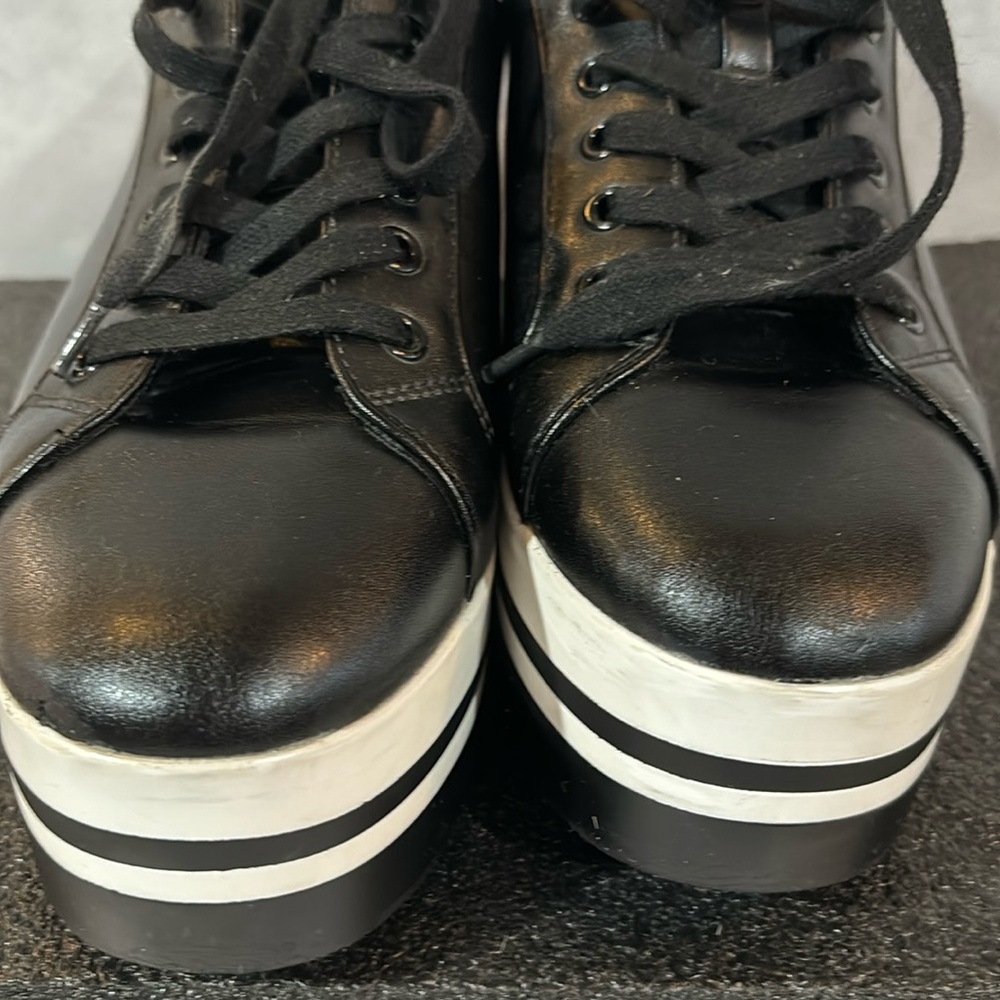 Steve Madden alley shoes sz 10M
